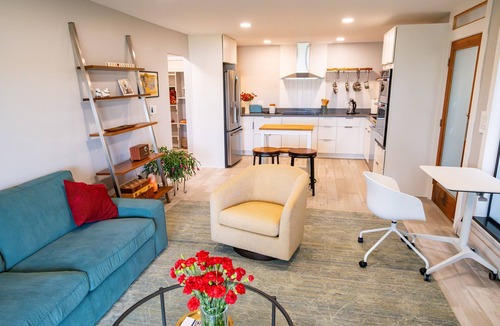 Lakewood House | Luxury King Suite: Private, Secure and Comfortable with Lake and Mountain Views
