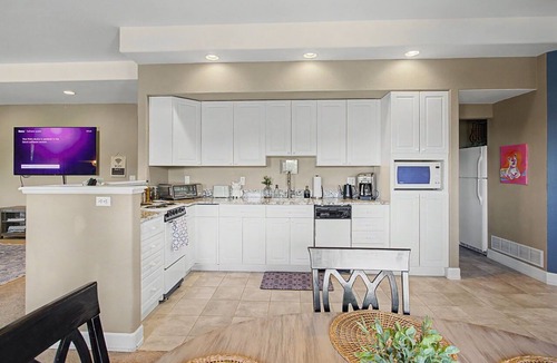 Castle Pines North Apartment | Luxury Mountain View Retreat in Castle Pines