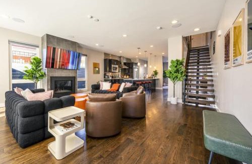 Sloan Lake House | Luxury Oasis Heated Pool Rooftop Spa Fire Pits