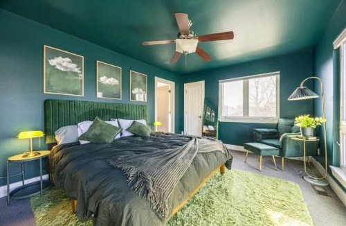 Sloan Lake House | Luxury Oasis Heated Pool Rooftop Spa Fire Pits