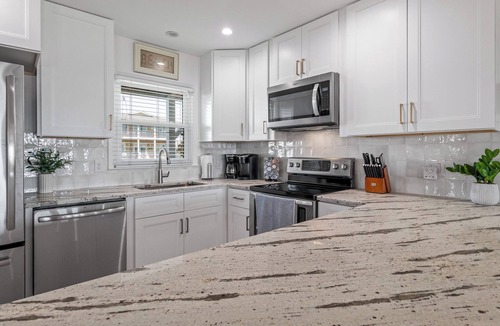 Holden Beach House | Luxury Oceanfront Retreat: Concierge Beach Tent Service, Heated Pool & Hot Tub