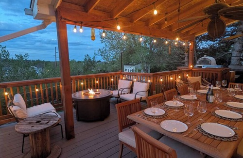 Lakewood House | Luxury Red Rocks 5-bedroom house with hot tub, fireplace & more in Lakewood, CO