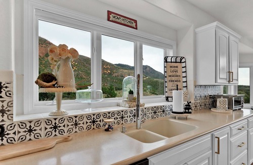 Mountain Shadows House | Luxury Retreat | Secluded 1+ Acre Estate | Hot Tub | Game Room