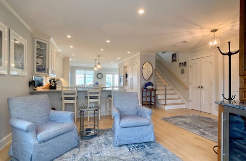 Easton's Point House | Luxury Sea Lodge with Ocean Views - Walk to Easton's Beach