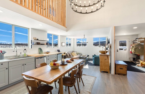 Norwood House | Luxury Vacation Barn