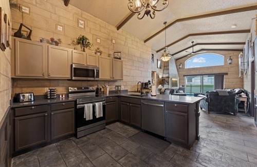 Westridge House | Magical Manor – Family Vacation Home w/Private Pool & Hot Tub Minutes to Disney