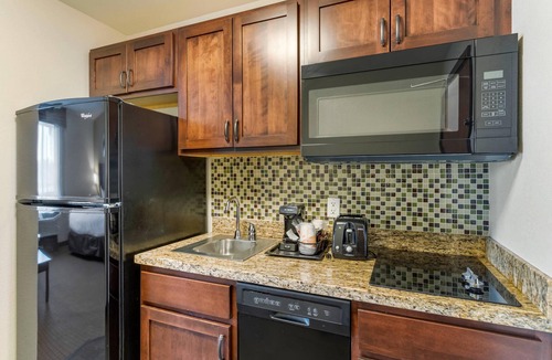 Sun Valley Hotel | MainStay Suites Near Denver Downtown