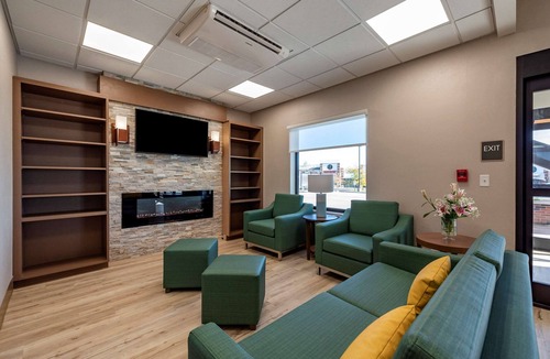 Colorado Springs Hotel | MainStay Suites Colorado Springs East - Medical Center Area