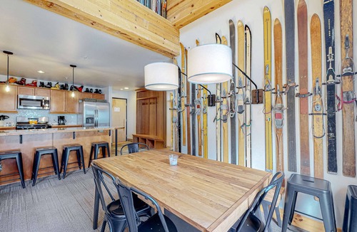 Taos Ski Valley Condo | Majestic Alpine Retreat - Walk to Lifts & Town