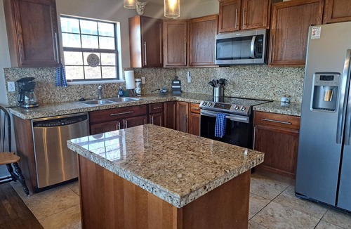 Sylvan Shores House | Majestic Mountain, spacious home close to Eureka Springs, Lake view!