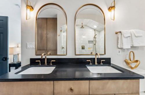 Matterhorn Village House | Matterhorn Haven LUXE Vail Retreat w Hot Tub