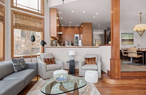 Mountain Village House | MEADOWS RUN MODERN- Effortless ski access, hot tub, and San Sophia views
