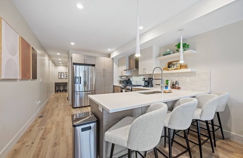 West Colfax House | Mile High Hideaway - Rooftop Mtn Views + Game Room