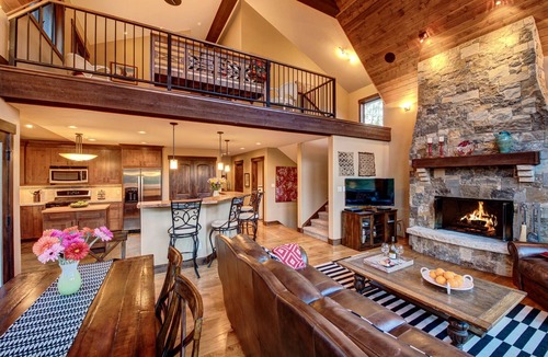 Columbine Lake House | Million Dollar Views on Lake Purgatory! Only 1 Mile to Ski Resort!