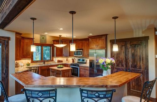 Columbine Lake House | Million Dollar Views on Lake Purgatory! Only 1 Mile to Ski Resort!