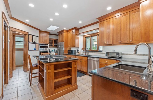 Linden Hills House | MINNeSTAY* Harriet House