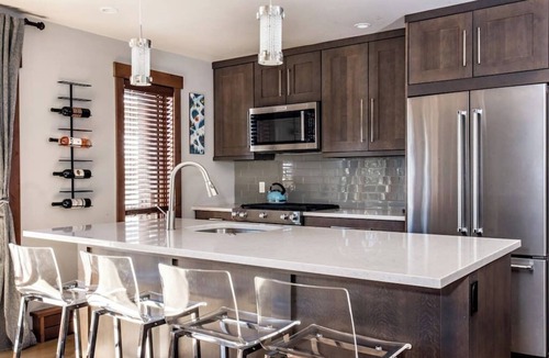 Snowmass Village Apartment | Minutes to festivals - Pool, Jacuzzi, Fitness room