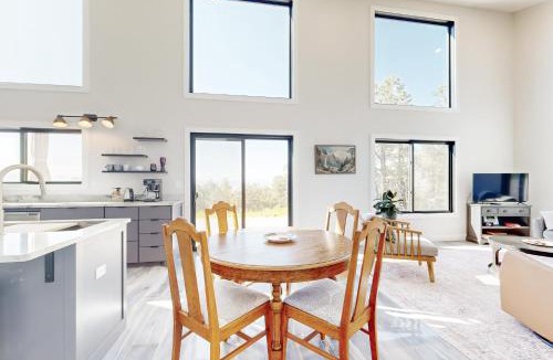 Cedaredge House | Modern, 35-Acre Mtn Escape in Cedaredge!
