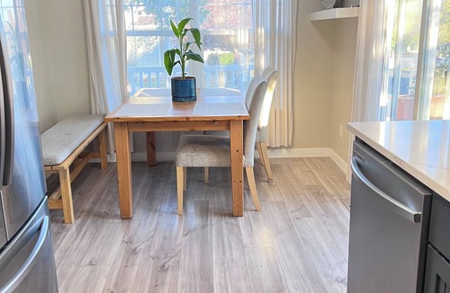 Aurora Highlands House | Modern 4-bedroom house . nNear Aurora Medical - Perfect for Travel Nurses!n