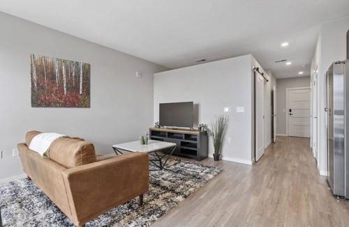 Baker Apartment | Modern Apt Near Denver Health