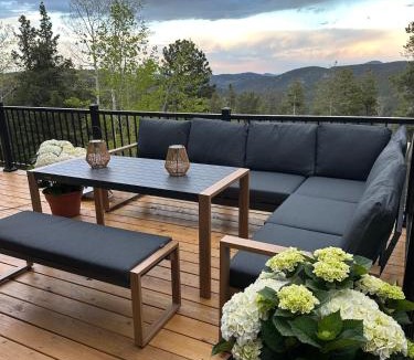 Evergreen Ski Chalet | Modern Chalet w Hot Tub, Views, Putting Green