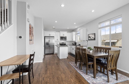 Aurora House | Modern Home w/2 Private Suites & Family-Friendly Amenities - Mins to DIA