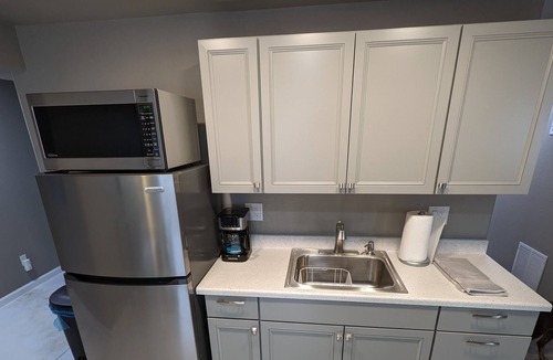 Gleneagle House | Modern House 5 Minutes Away From USAFA Short term or Long term rental!