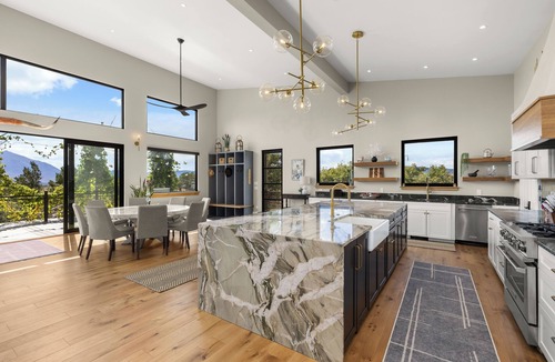Missouri Heights House | Modern Mountain New Build - 3 King Bedrooms, Salt Water Hot Tub - Amazing Views