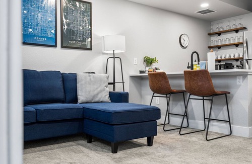 Villa Park Apartment | Modern Private Suite | Walk to Rail + Broncos