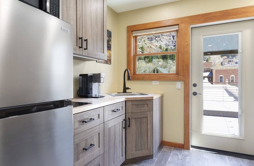 Ouray Condo | Modern Studio in the Heart of Downtown Ouray | Prime Location