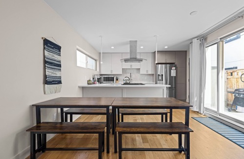 West Colfax Apartment | Modern Townhome for long stays | Near Sloan’s Lake