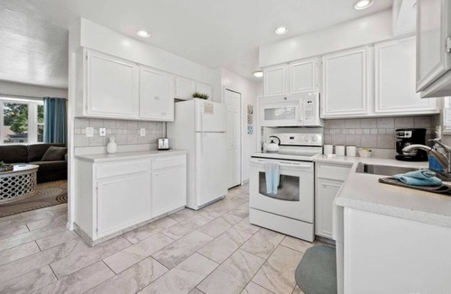 Northeast Colorado Springs House | Month to Month/Midterm Rental 3BR/2BATH Great Mountain View next to AF Academy