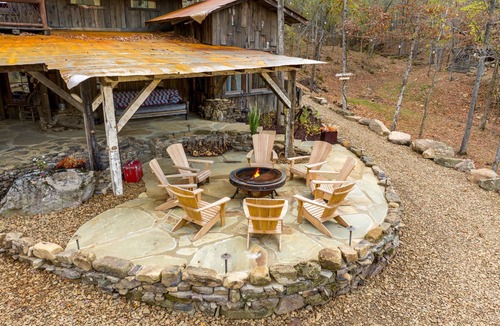Jasper Cabin | Mother of Pearl Cabin Perfect for large groups includes - 2 Hot Tubs - 2 UTV's