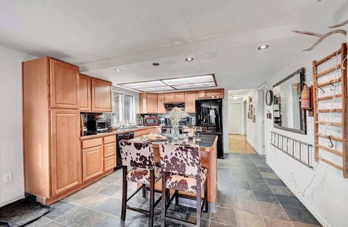 Richmond Hill Corridor House | Mountain Haven-Hot Tub+Pikes Peak+Red Rocks+Serene
