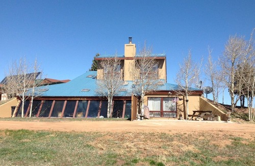 Divide House | Mountain Home With Beautiful View of Pikes Peak
