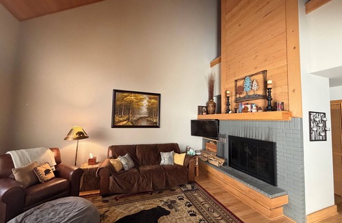 Red Feather Lakes House | Mountain & Lake Views: A Getaway Nestled in Evergreen Trees & Golf Community.