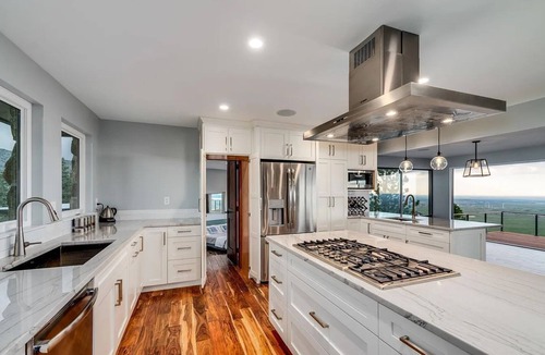 Golden House | Mountain modern retreat w/best views in Colorado!
