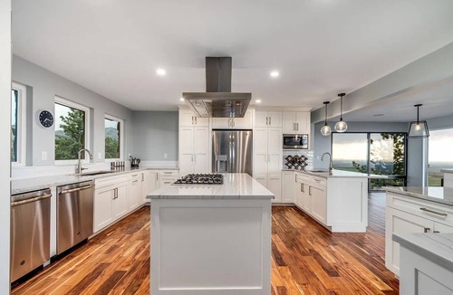 Golden House | Mountain modern retreat w/best views in Colorado!