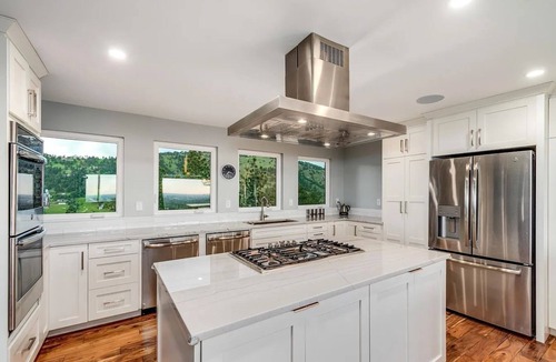 Golden House | Mountain modern retreat w/best views in Colorado!