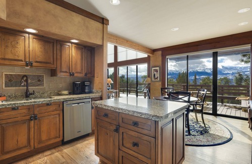 Pleasant Valley House | Mountain Retreat | Stunning Views | A/C | Hot Tub STR2025-062