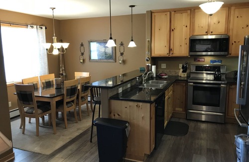 Mountain House House | Mountain Ski Haus Chalet! Walk to Gondola, River Run! Hot-Tub!