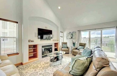 Northeast Colorado Springs House | Mountain View! Near Park and Rec Center w/Pool!