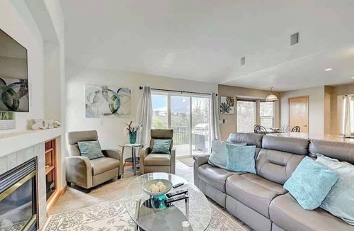 Northeast Colorado Springs House | Mountain View! Near Park and Rec Center w/Pool!