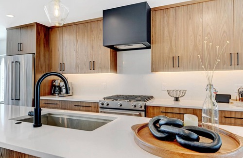 Fraser House | Mountain Villa I Private Hot Tub 1219 I Peloton I Great Views I Bunk Room I Discounted Attractions