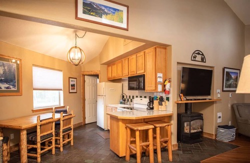 Salida Ski Chalet | Mt. Oxford Chalet at Creekside chalets
