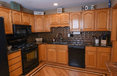 Thornton House | Multi-Level Family Home w/Hot Tub, Theater & Games