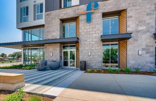 Jewell Heights - Hoffman Heights Apartment | Near Airport/Walk to Children's Hospital