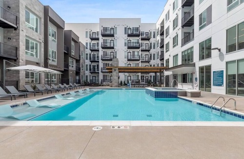 Jewell Heights - Hoffman Heights Apartment | Near Airport/Walk to Children's Hospital