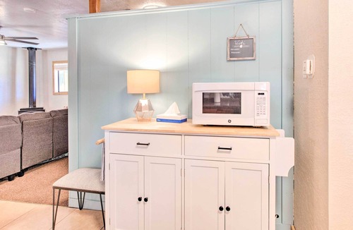 Red River House | Near Hiking & Main St! Mtn-View Red River Retreat