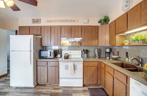Kittredge Apartment | Near Red Rocks, Hiking & Skiing: Kittredge Condo!